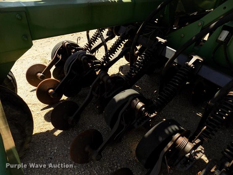 image for item DK9970 2000 John Deere 1860 no-till air seeder