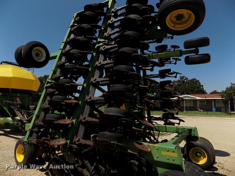 image for item DK9970 2000 John Deere 1860 no-till air seeder