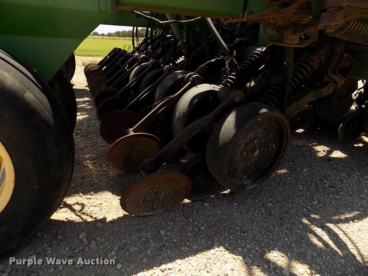 image for item DK9970 2000 John Deere 1860 no-till air seeder