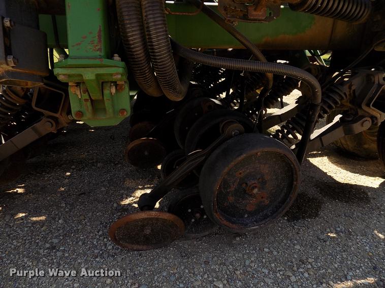 image for item DK9970 2000 John Deere 1860 no-till air seeder