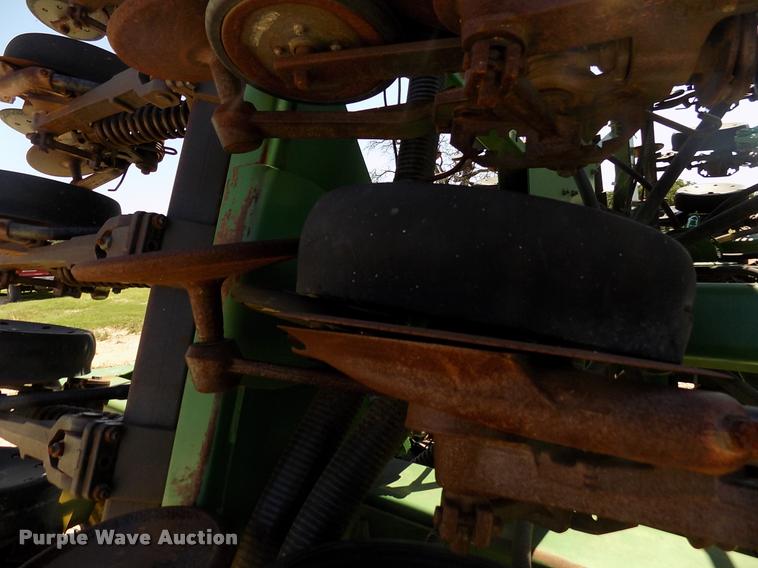 image for item DK9970 2000 John Deere 1860 no-till air seeder