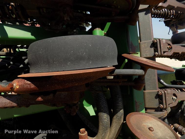 image for item DK9970 2000 John Deere 1860 no-till air seeder