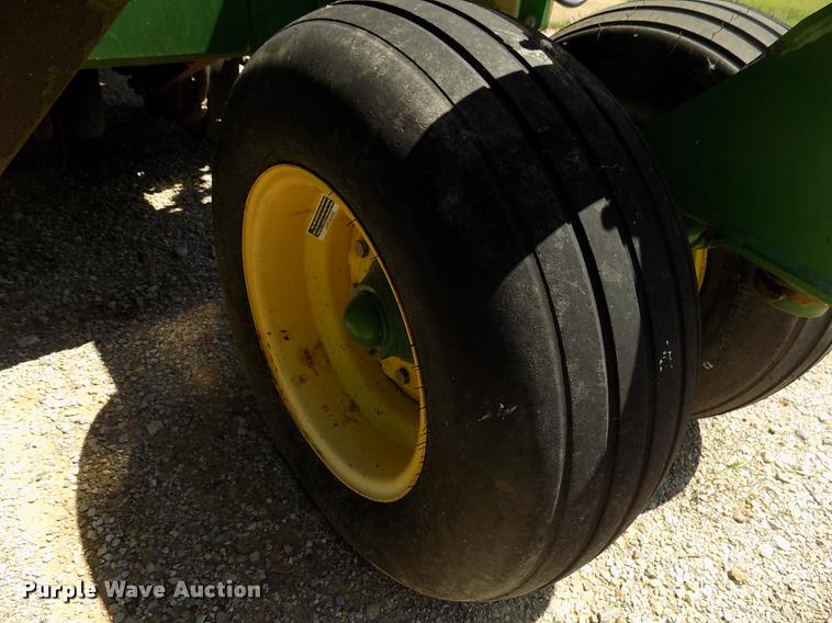 image for item DK9970 2000 John Deere 1860 no-till air seeder