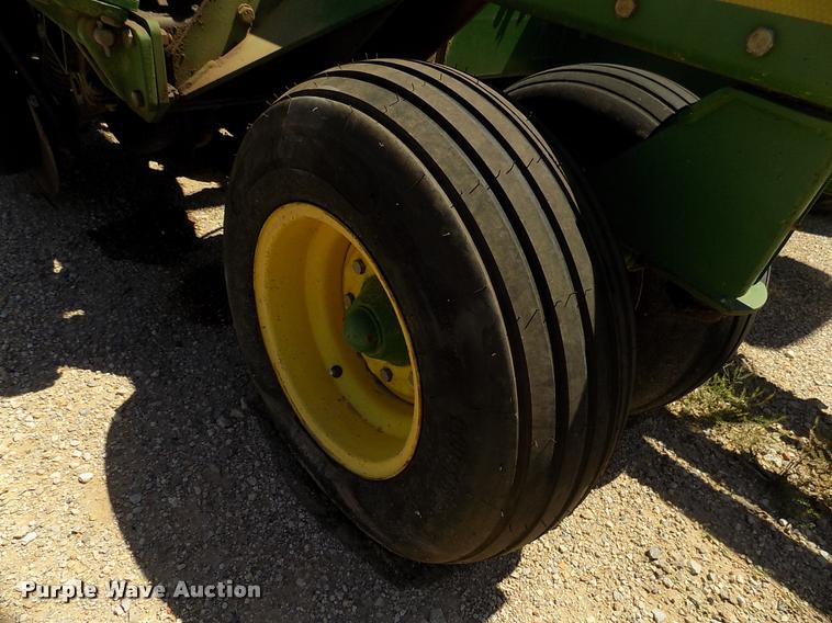 image for item DK9970 2000 John Deere 1860 no-till air seeder