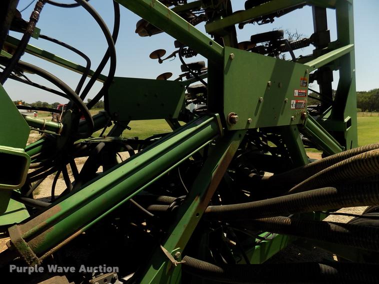 image for item DK9970 2000 John Deere 1860 no-till air seeder