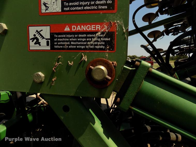 image for item DK9970 2000 John Deere 1860 no-till air seeder