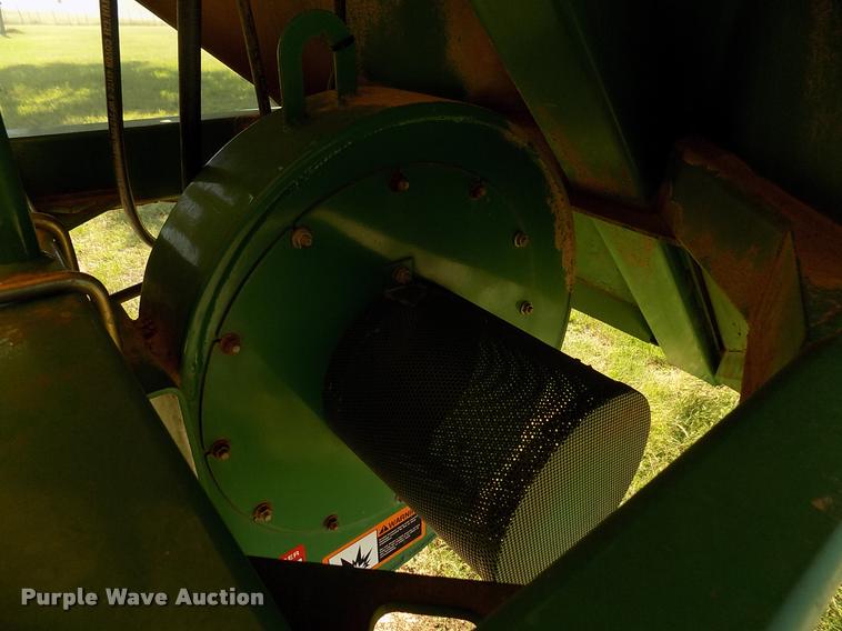 image for item DK9970 2000 John Deere 1860 no-till air seeder