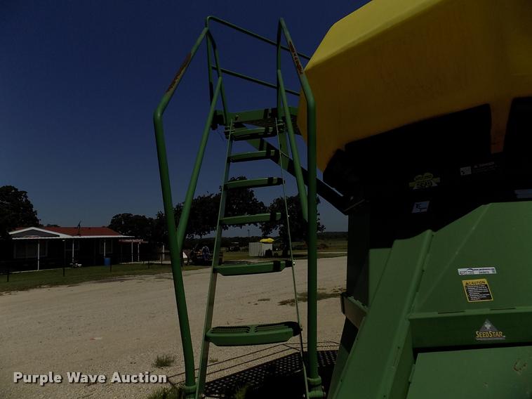 image for item DK9970 2000 John Deere 1860 no-till air seeder