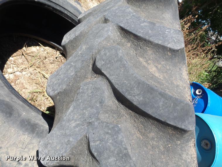 image for item DL9578 (2) Firestone 14.9R30 tires