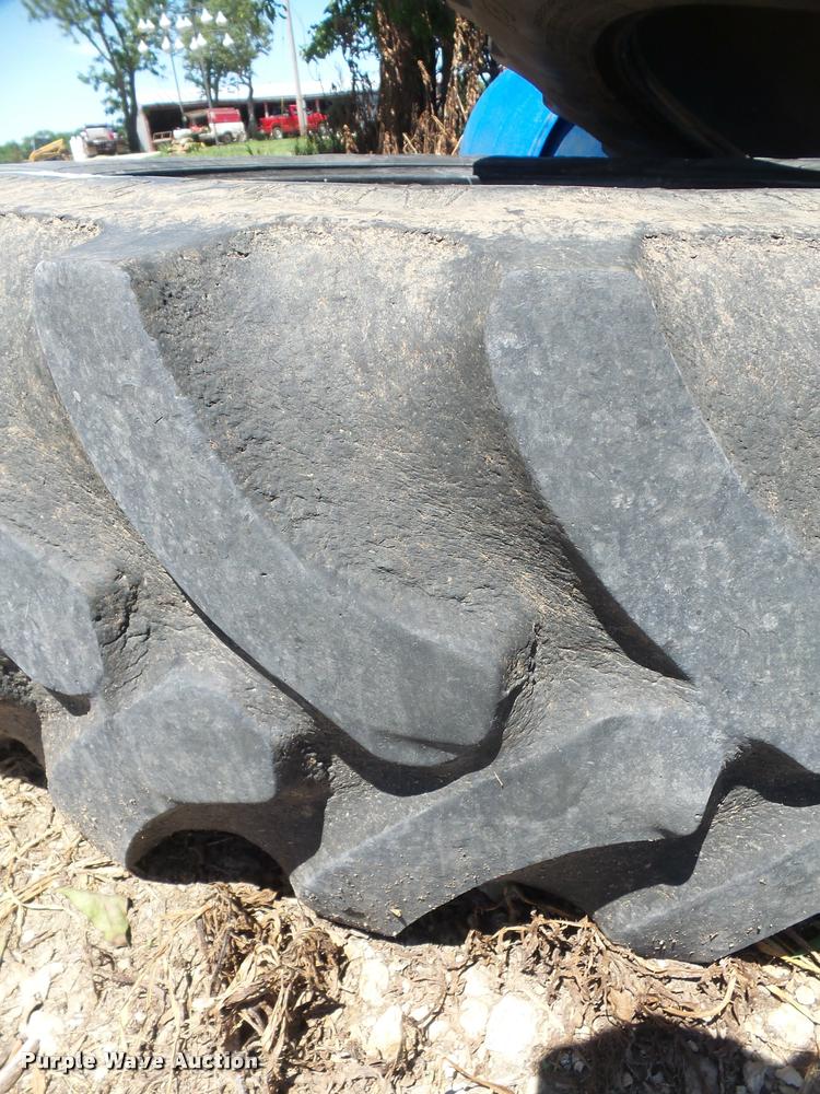 image for item DL9578 (2) Firestone 14.9R30 tires