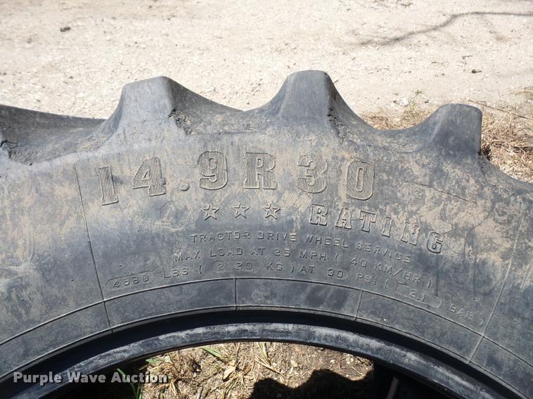 image for item DL9578 (2) Firestone 14.9R30 tires