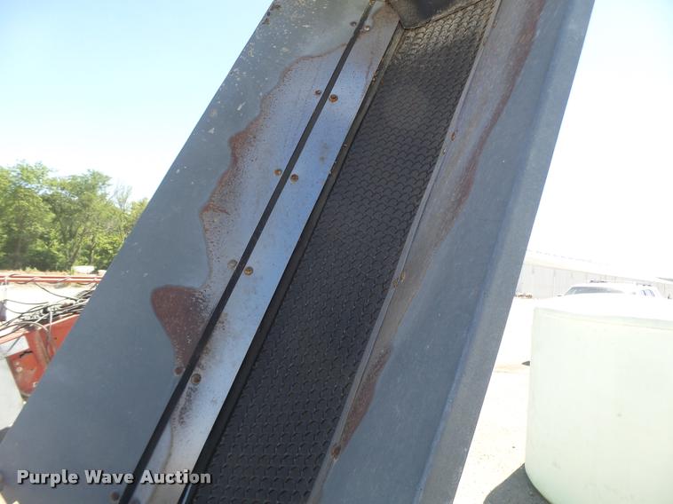 image for item G1085 2007 Hutchinson conveyor