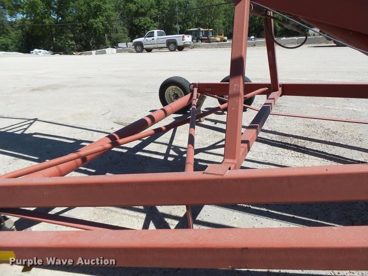 image for item G1085 2007 Hutchinson conveyor