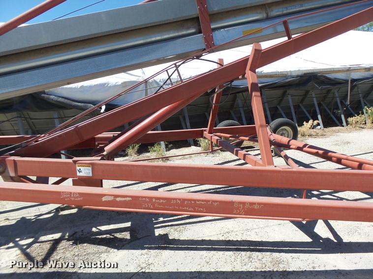 image for item G1085 2007 Hutchinson conveyor