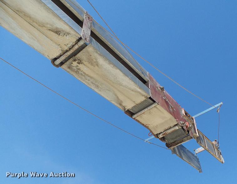 image for item G1085 2007 Hutchinson conveyor