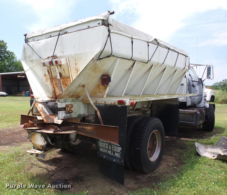 image for item K6473 1990 Chevrolet Kodiak applicator truck