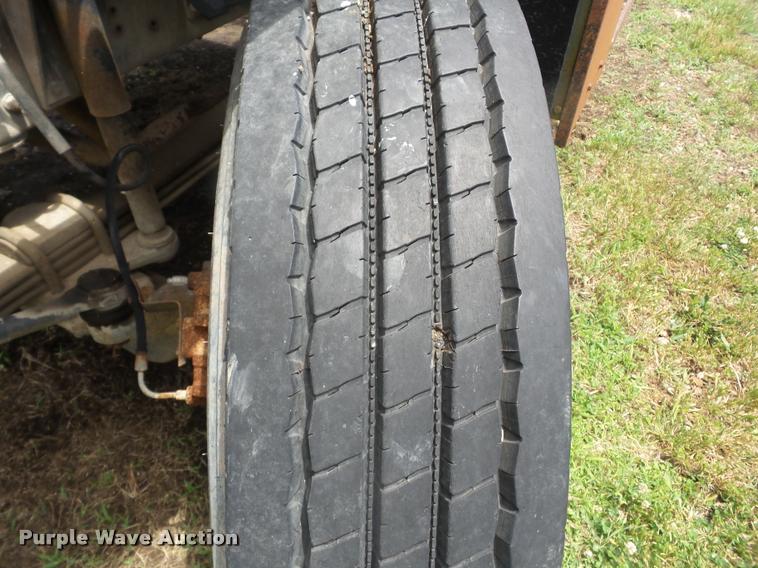 image for item K6473 1990 Chevrolet Kodiak applicator truck