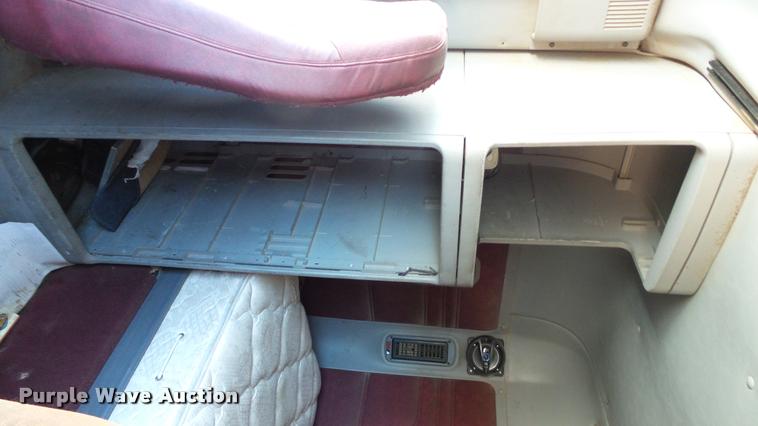 image for item DA1095 2003 Freightliner Columbia semi truck