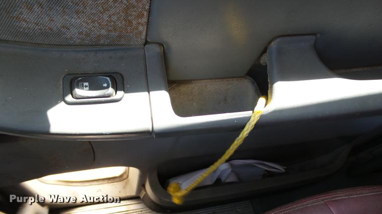 image for item DA1095 2003 Freightliner Columbia semi truck