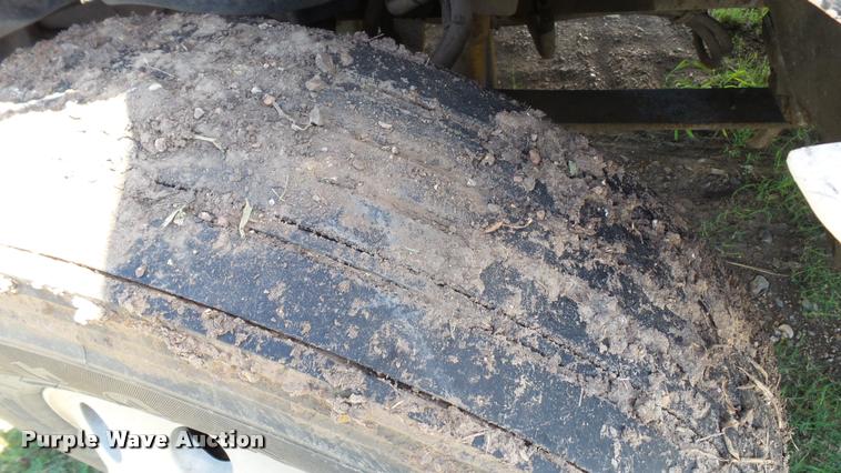 image for item DA1095 2003 Freightliner Columbia semi truck