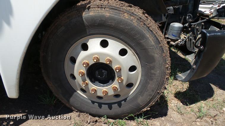 image for item DA1095 2003 Freightliner Columbia semi truck