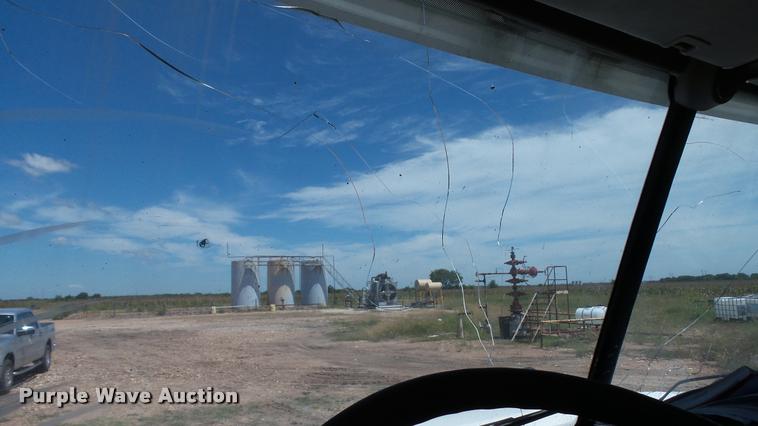 image for item DA1095 2003 Freightliner Columbia semi truck