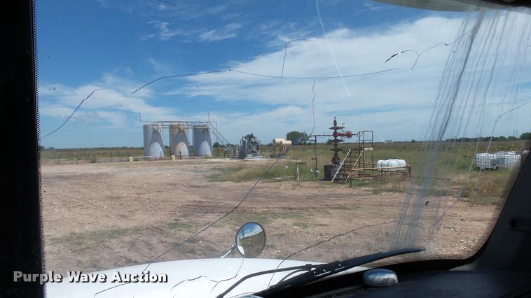 image for item DA1095 2003 Freightliner Columbia semi truck