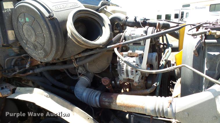 image for item DA1096 2003 Freightliner Columbia semi truck