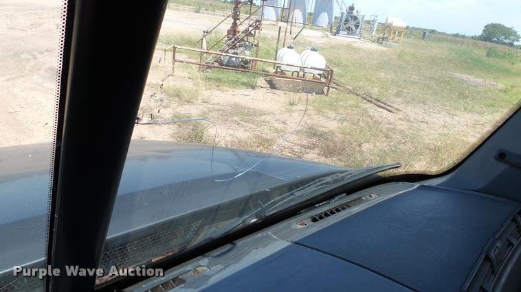 image for item DA1096 2003 Freightliner Columbia semi truck