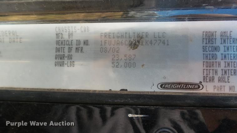 image for item DA1096 2003 Freightliner Columbia semi truck