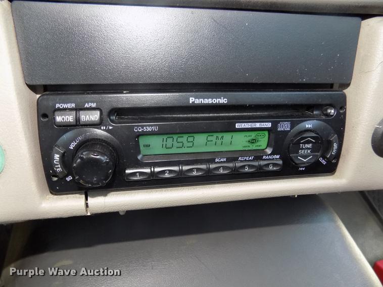 image for item DA3029 2006 Sterling A9500 semi truck