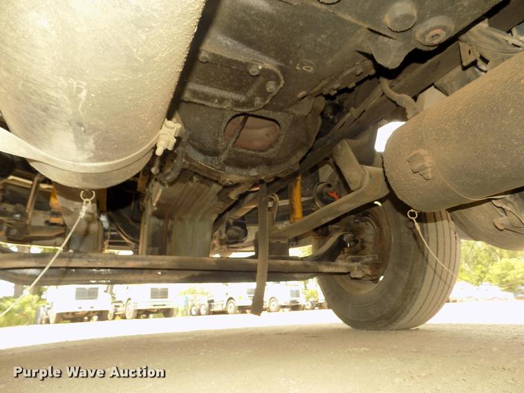 image for item DA3029 2006 Sterling A9500 semi truck