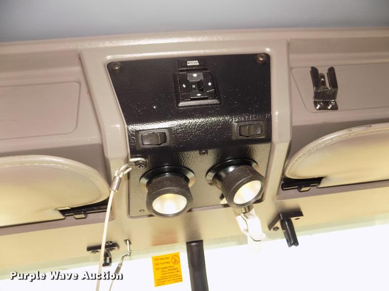 image for item DA3030 2005 Kenworth T800 semi truck