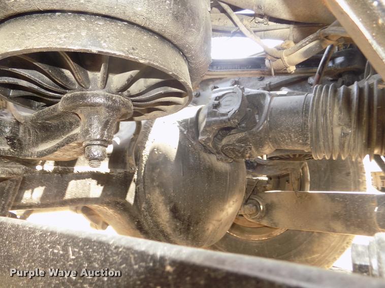 image for item DA3030 2005 Kenworth T800 semi truck