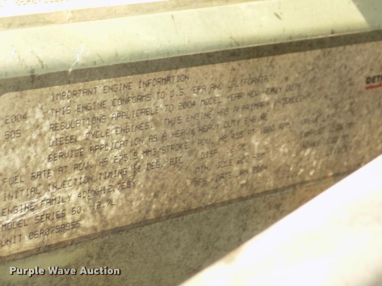 image for item DA3031 2004 Freightliner Columbia semi truck