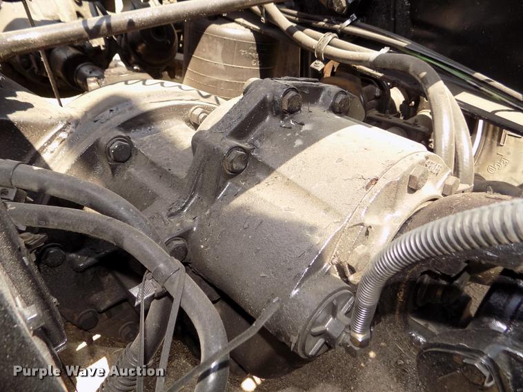 image for item DA3031 2004 Freightliner Columbia semi truck