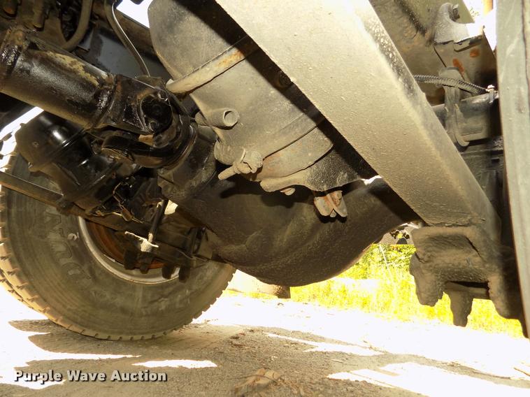 image for item DA3031 2004 Freightliner Columbia semi truck