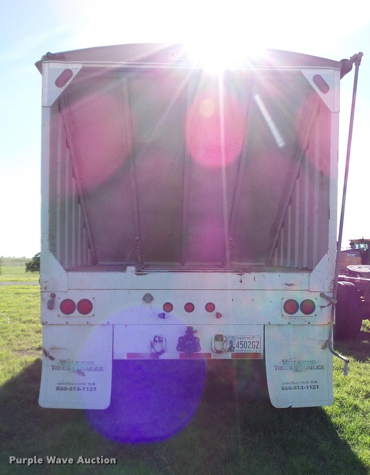 image for item DA6183 2005 Shop built double hopper grain trailer