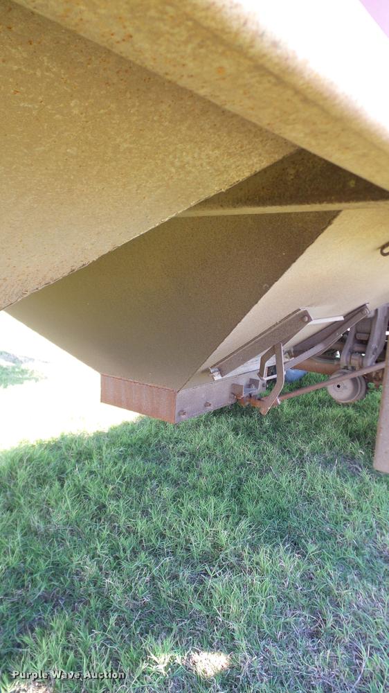 image for item DA6183 2005 Shop built double hopper grain trailer