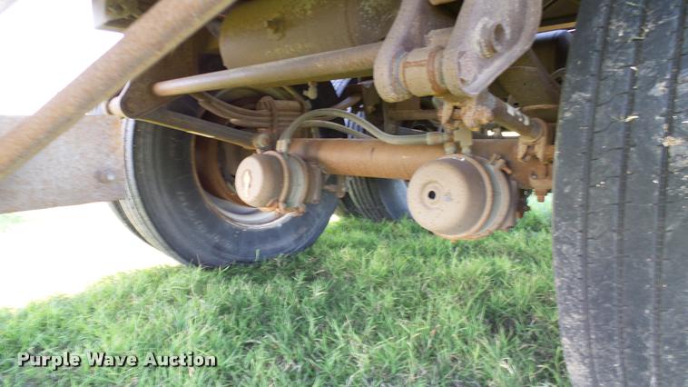 image for item DA6183 2005 Shop built double hopper grain trailer