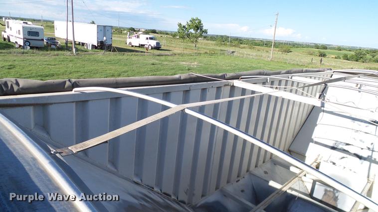 image for item DA6183 2005 Shop built double hopper grain trailer