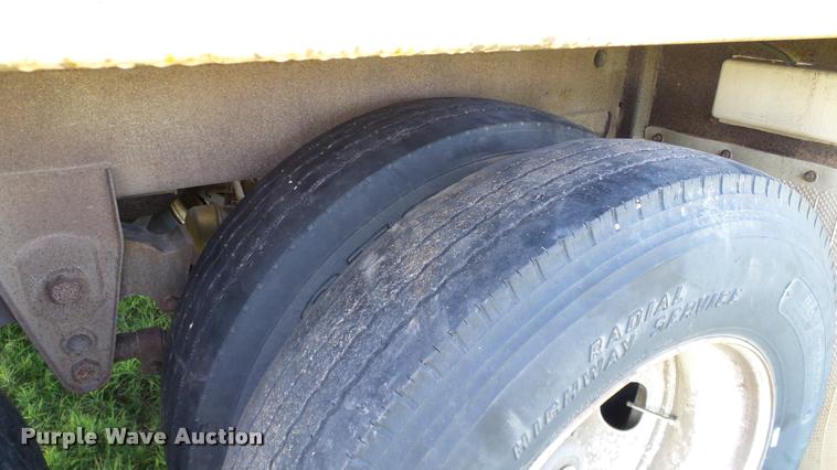 image for item DA6183 2005 Shop built double hopper grain trailer