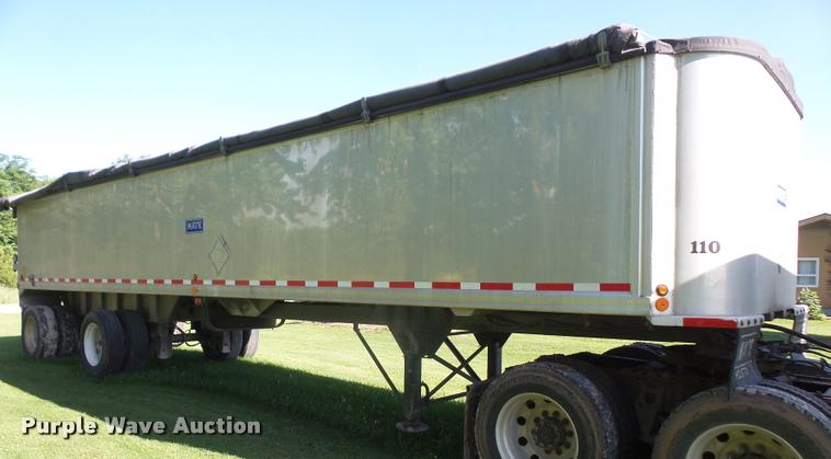 image for item DA6426 2010 Mate end dump trailer