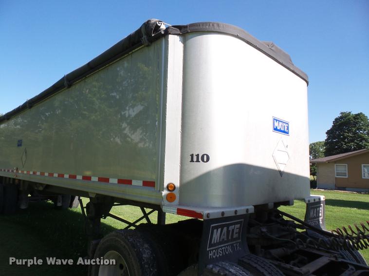 image for item DA6426 2010 Mate end dump trailer