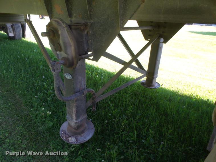 image for item DA6426 2010 Mate end dump trailer