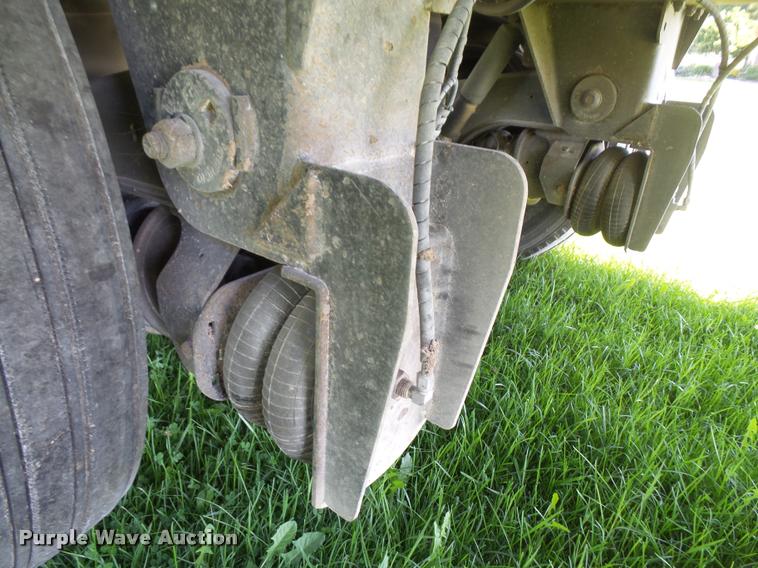 image for item DA6426 2010 Mate end dump trailer