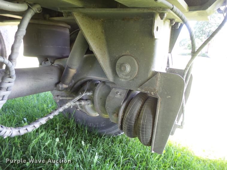 image for item DA6426 2010 Mate end dump trailer