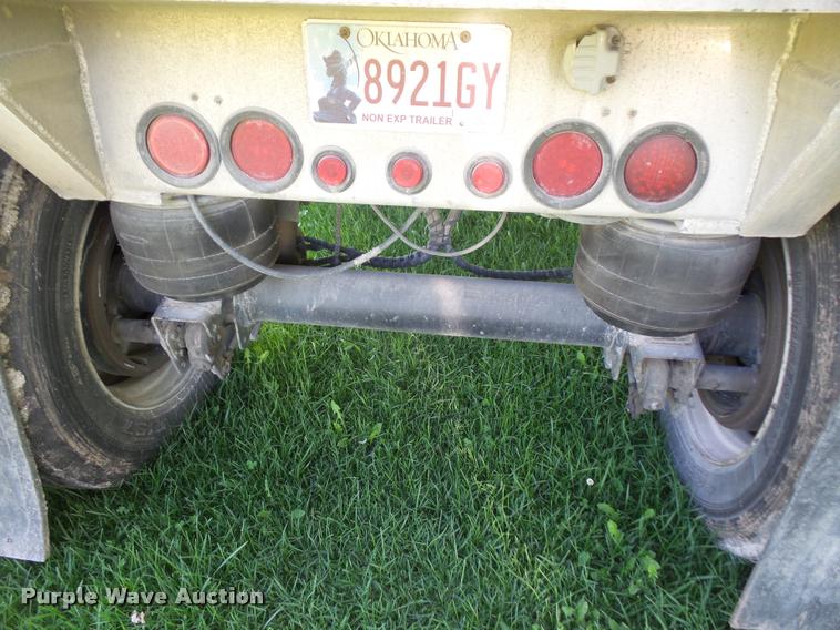 image for item DA6426 2010 Mate end dump trailer