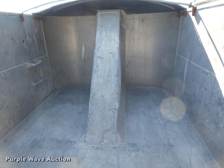 image for item DA6426 2010 Mate end dump trailer