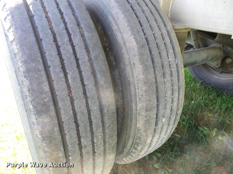image for item DA6426 2010 Mate end dump trailer
